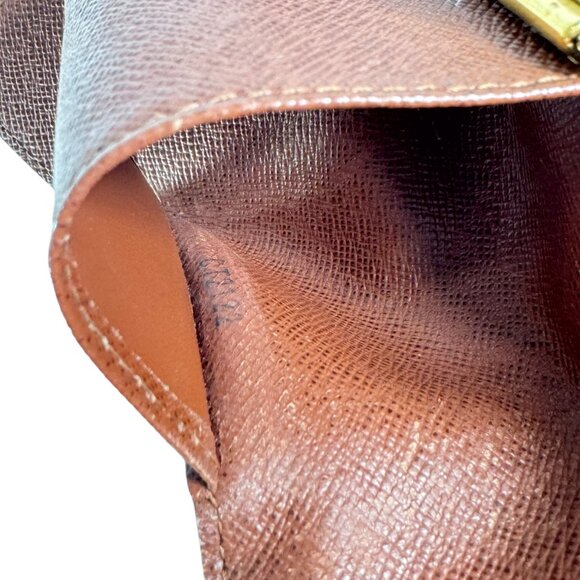 LOUIS VUITTON Brown Canvas Monogram Key Holder 6 Rings Made in France - Picture 9 of 14